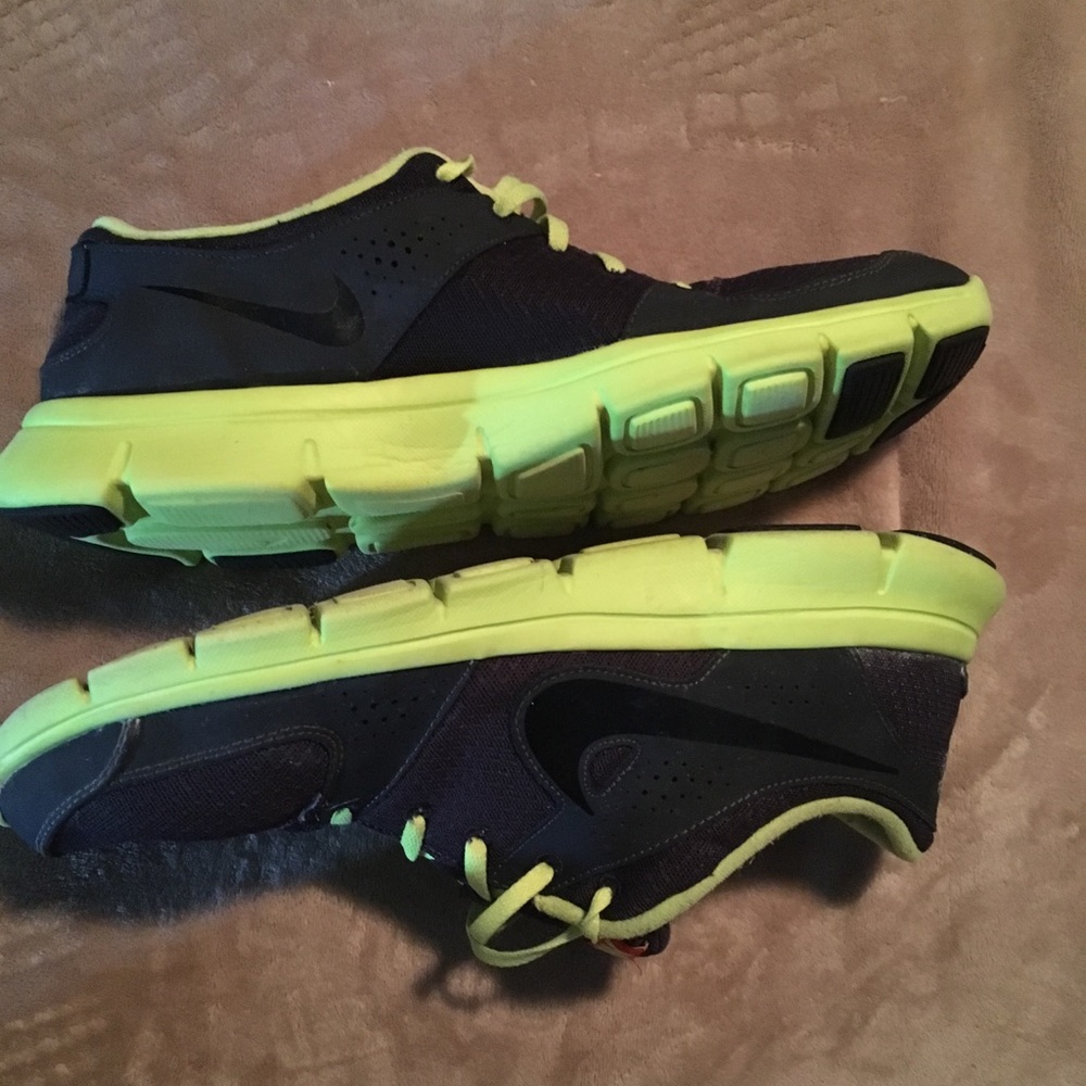 Nike size 12 - Picture 3 of 4